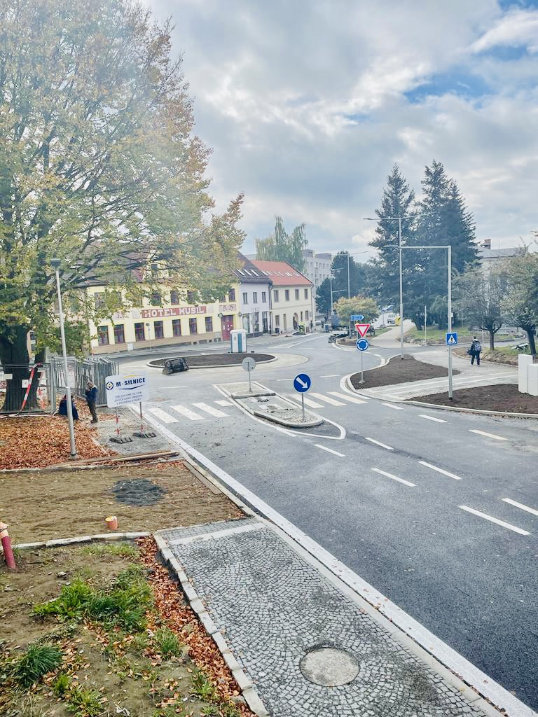 Ukončení uzavírky silnic II/354 (ul. Křičkova) a  II/360 (ul. Soškova) v Novém Městě na Moravě z důvodu výstavby kruhového objezdu